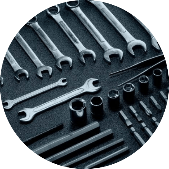 Photos d'outils vélos déposés sur une table